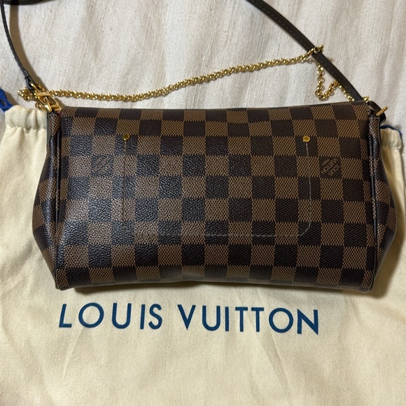Everyday Louis Vuitton crossbody bag - Picture 3 of 10